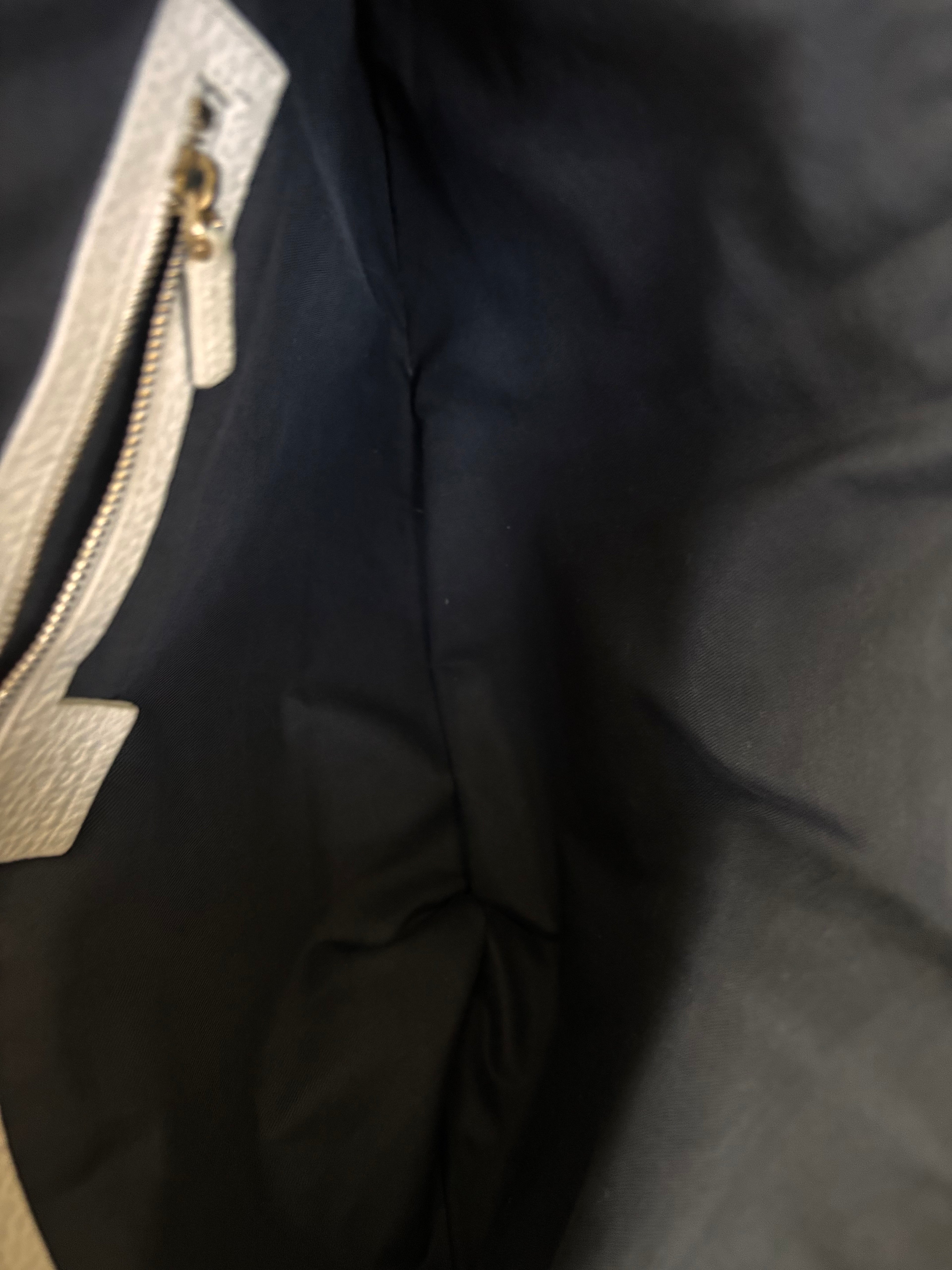 Gucci White Pebbled Leather Large Interlocking GG Hobo Shoulder Bag