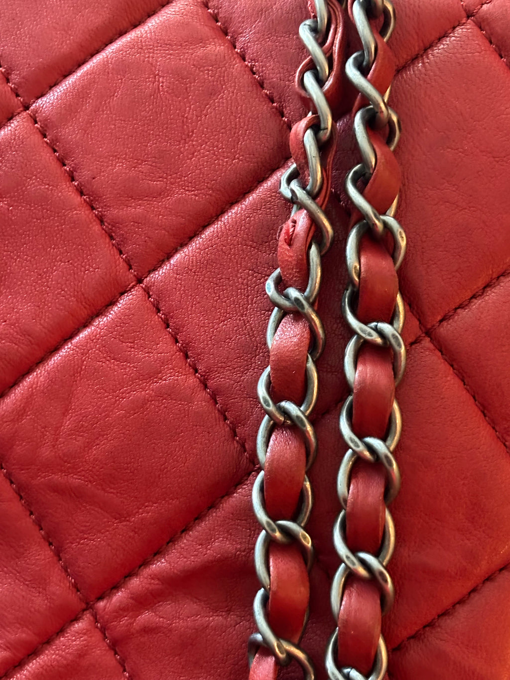 CHANEL Red Quilted Lambskin Reissue Tote Shoulder Bag | Clutch